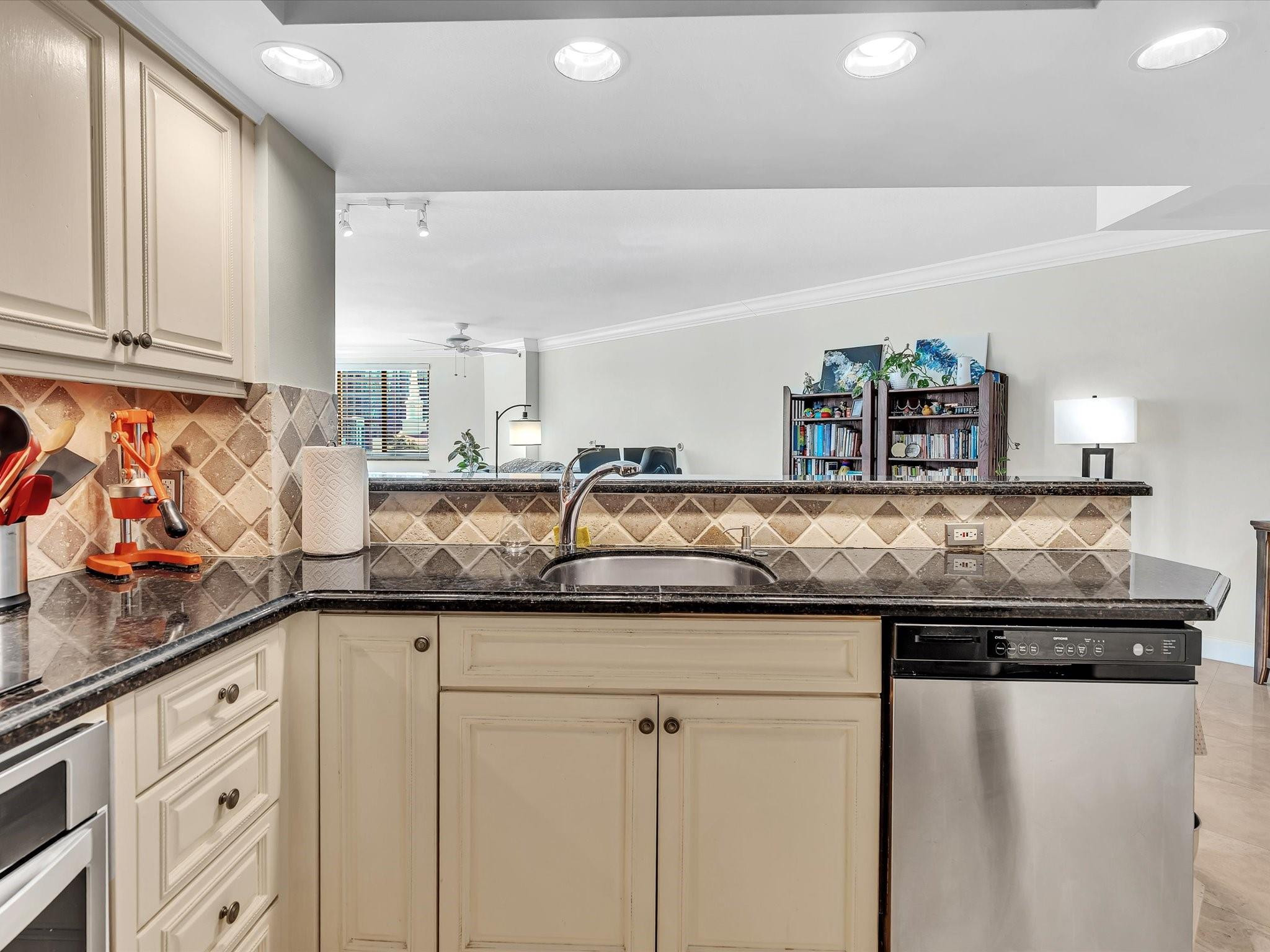 110 N Federal #505, Fort Lauderdale FL 33301