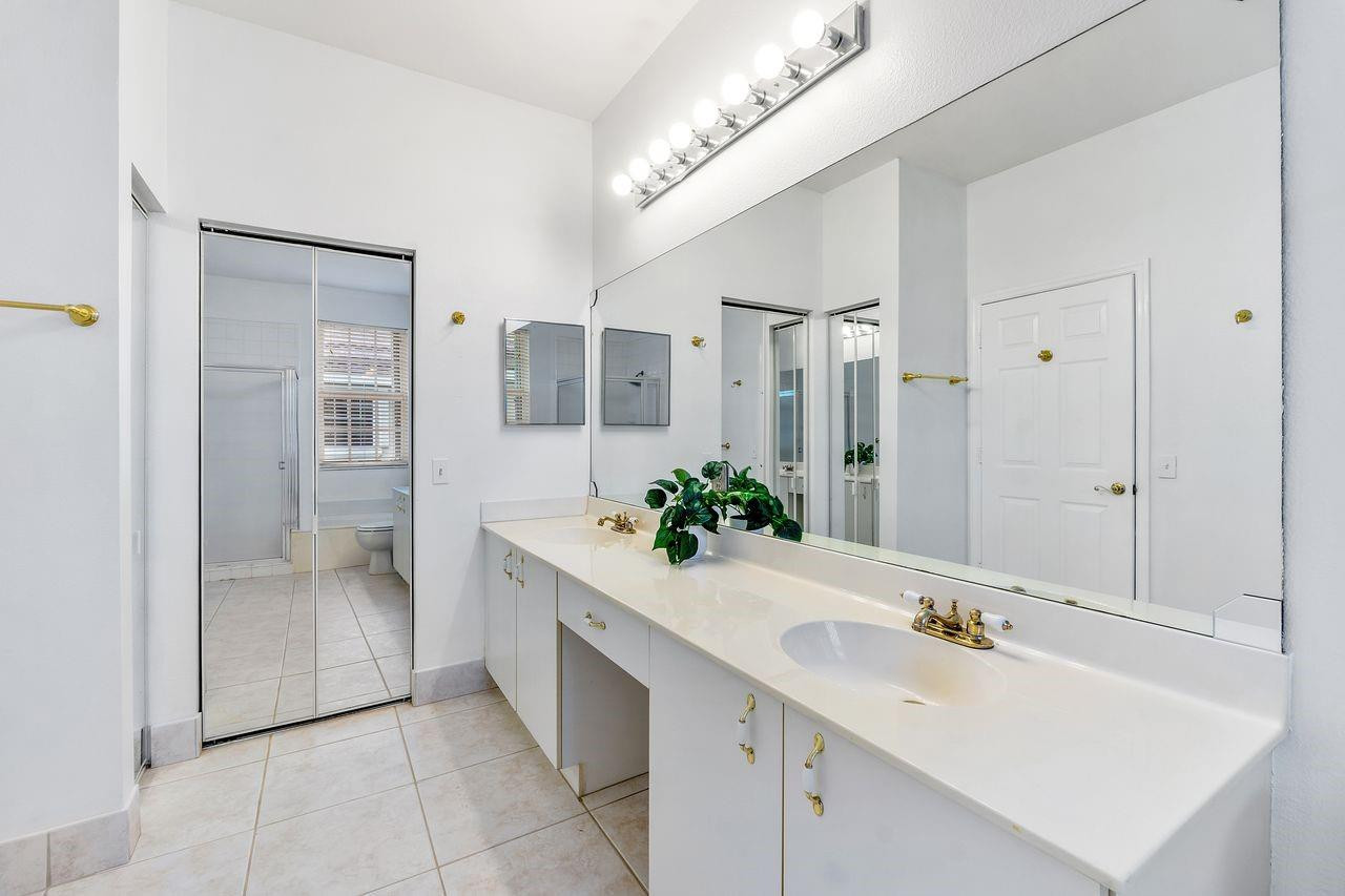 12342 NW 10th #D-9, Coral Springs FL 33071