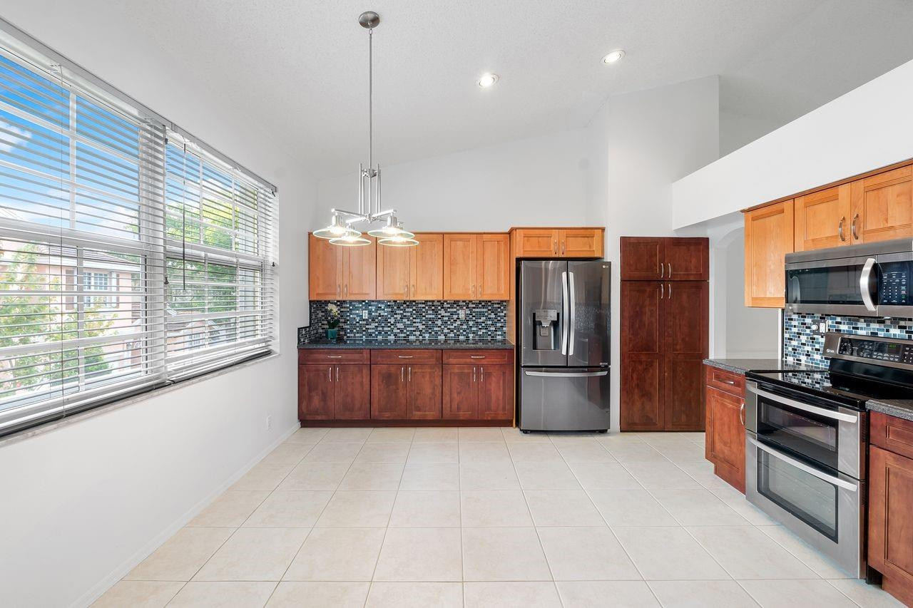 12342 NW 10th #D-9, Coral Springs FL 33071