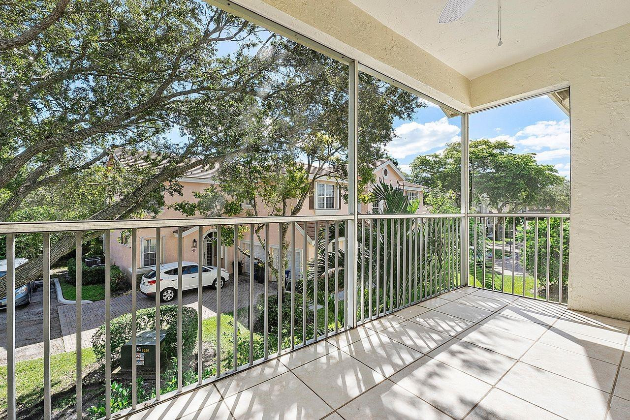 12342 NW 10th #D-9, Coral Springs FL 33071