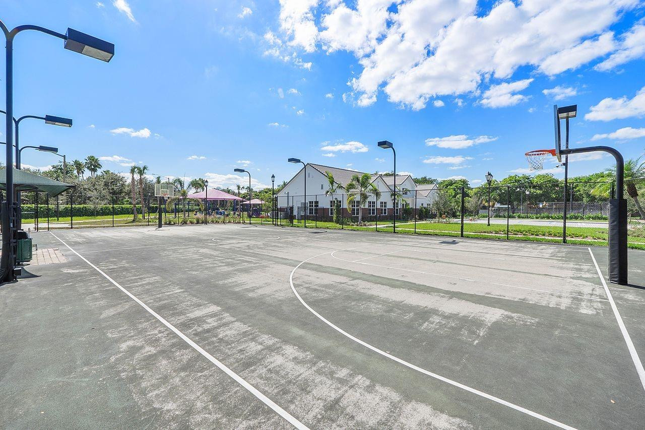 12342 NW 10th #D-9, Coral Springs FL 33071