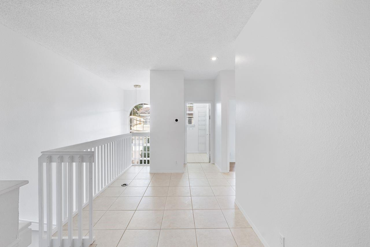12342 NW 10th #D-9, Coral Springs FL 33071