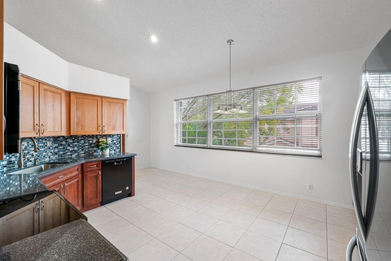 12342 NW 10th #D-9, Coral Springs FL 33071