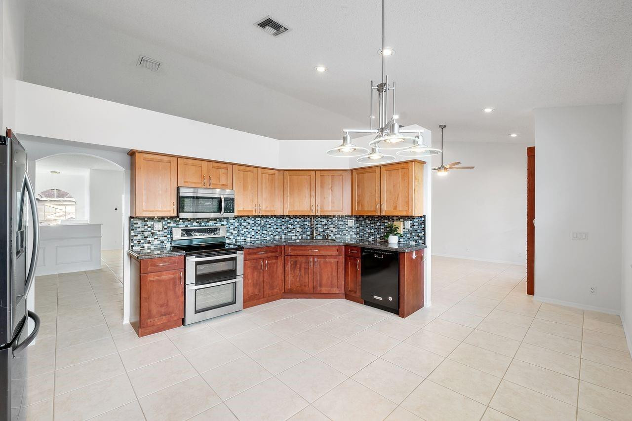 12342 NW 10th #D-9, Coral Springs FL 33071