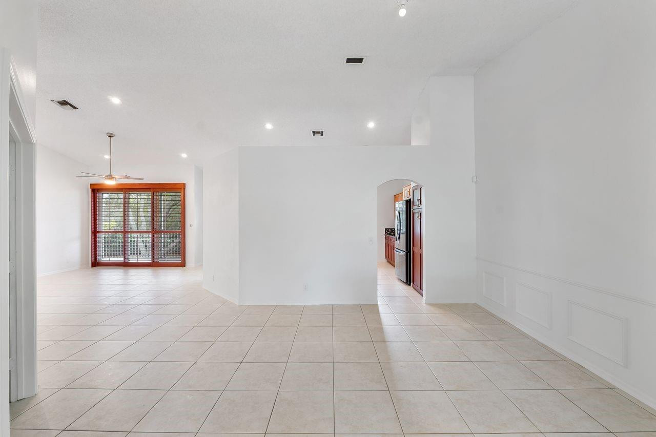 12342 NW 10th #D-9, Coral Springs FL 33071