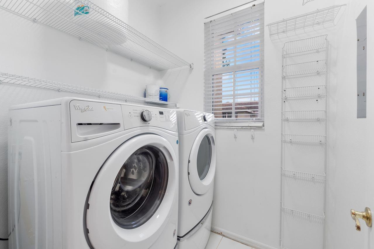 12342 NW 10th #D-9, Coral Springs FL 33071