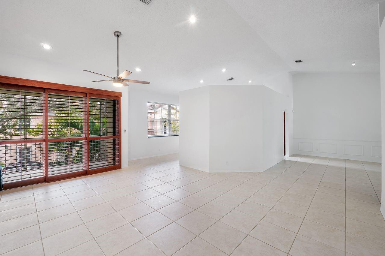 12342 NW 10th #D-9, Coral Springs FL 33071