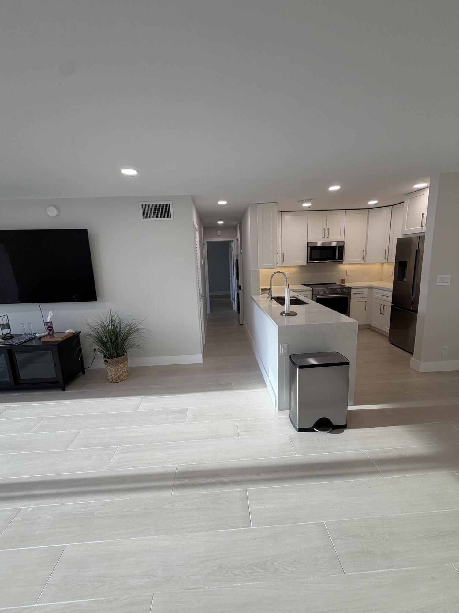 6347 Bay Club #3, Fort Lauderdale FL 33308