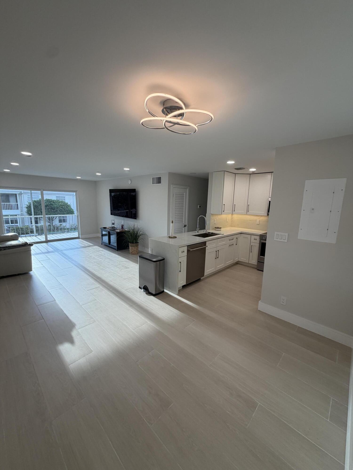 6347 Bay Club #3, Fort Lauderdale FL 33308