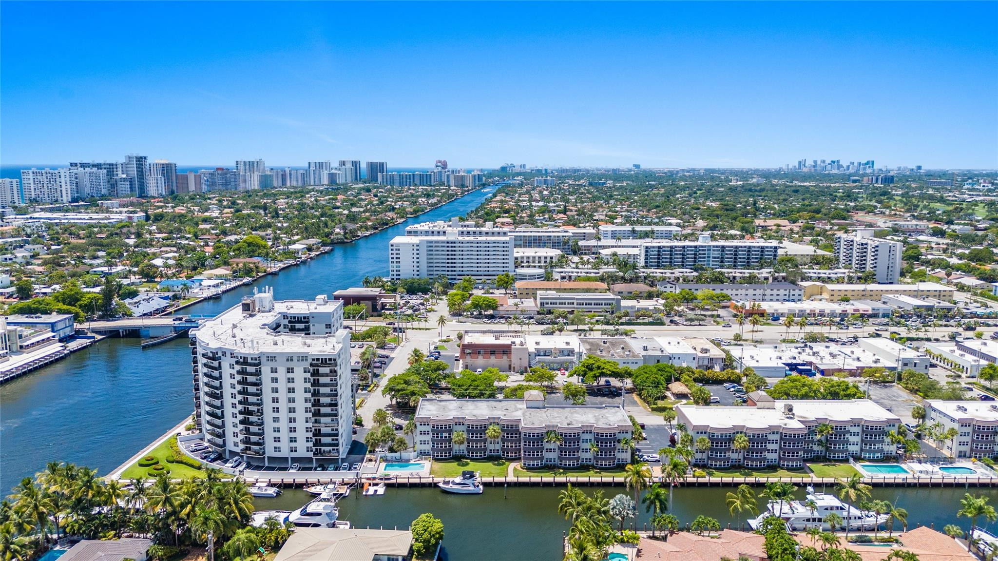 3111 NE 51st #305, Fort Lauderdale FL 33308