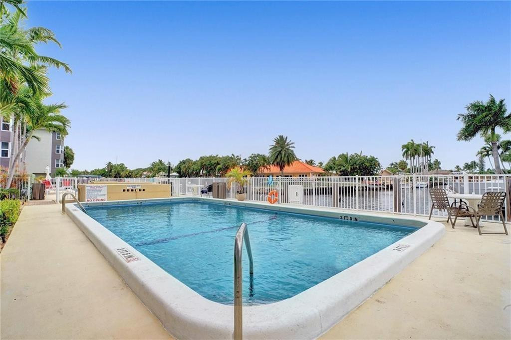 3111 NE 51st #305, Fort Lauderdale FL 33308