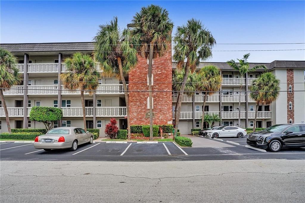 3111 NE 51st #305, Fort Lauderdale FL 33308