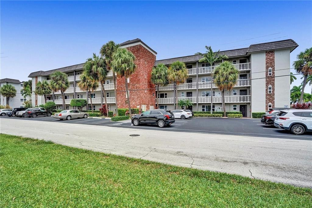 3111 NE 51st #305, Fort Lauderdale FL 33308
