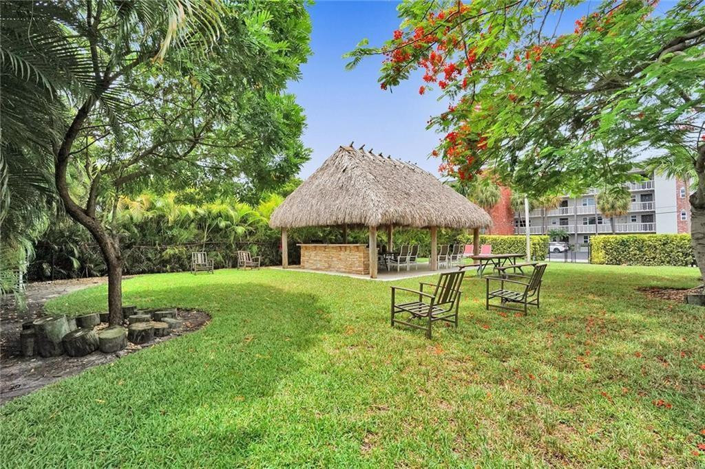 3111 NE 51st #305, Fort Lauderdale FL 33308