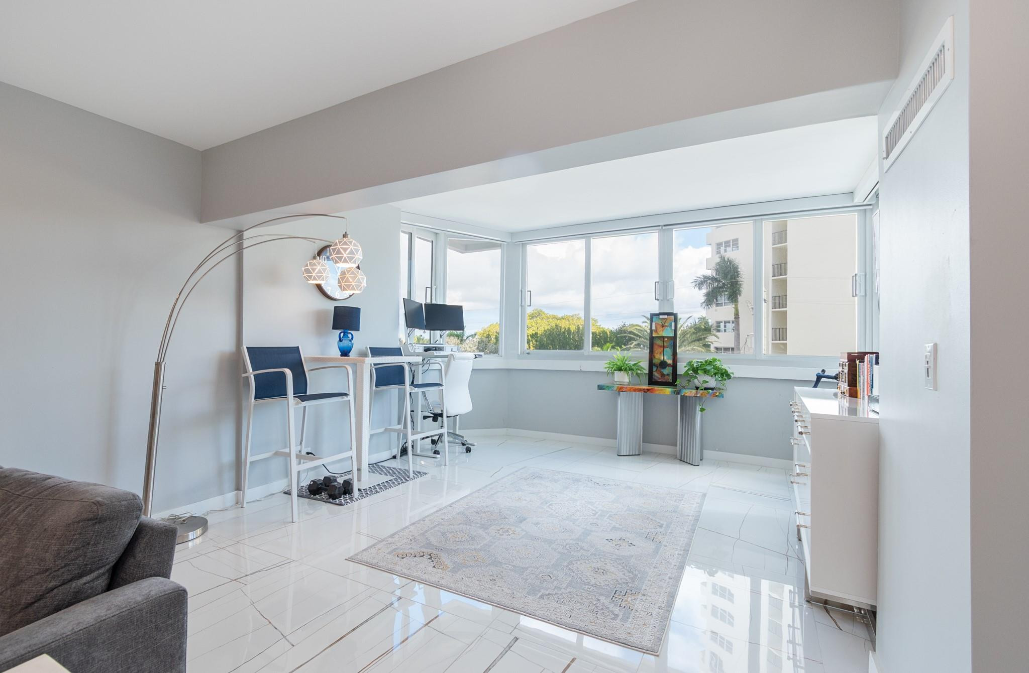 333 Sunset #105, Fort Lauderdale FL 33301