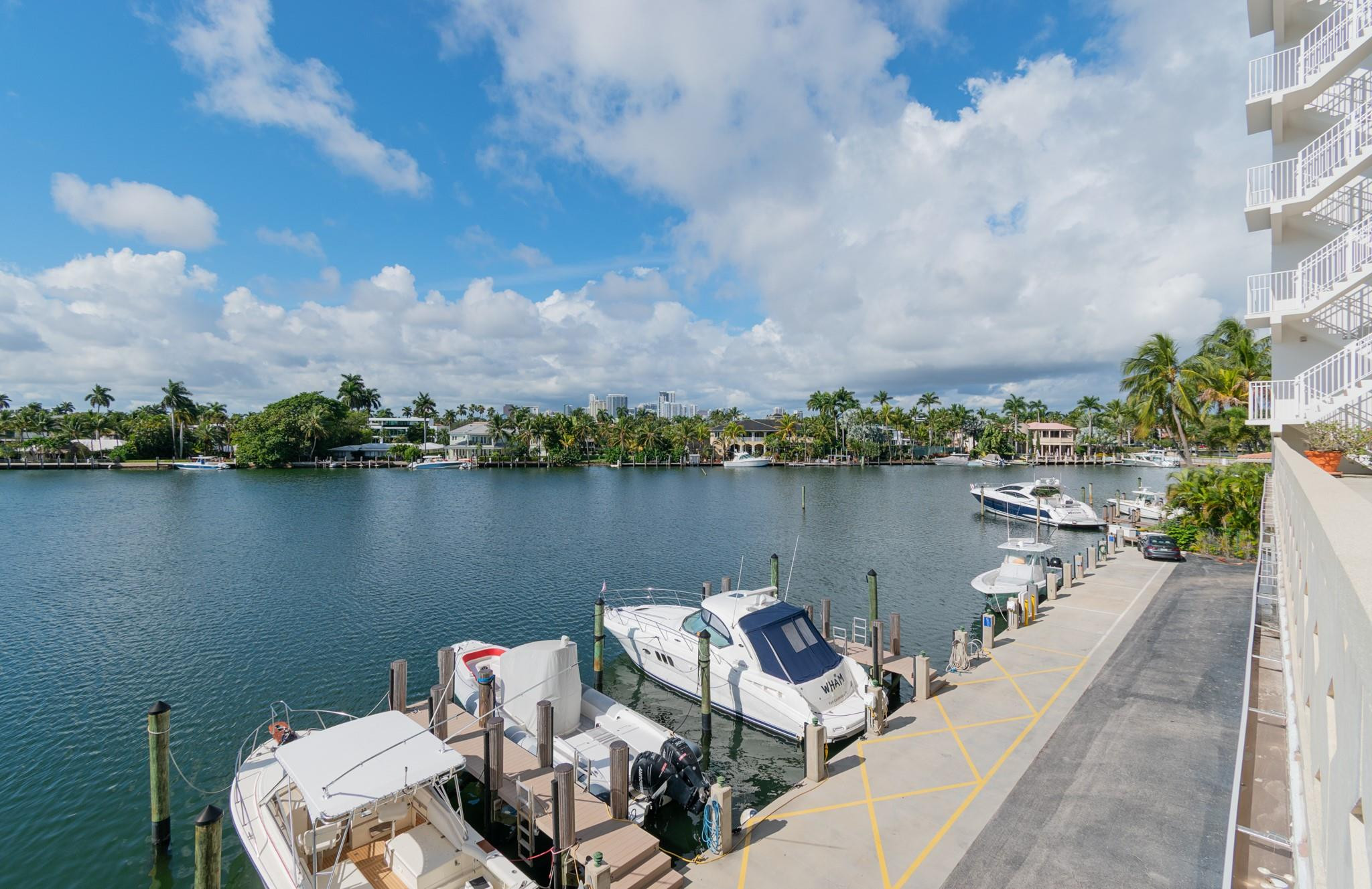 333 Sunset #105, Fort Lauderdale FL 33301