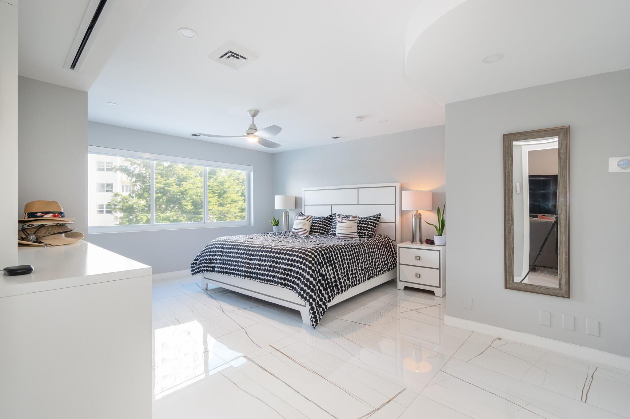 333 Sunset #105, Fort Lauderdale FL 33301