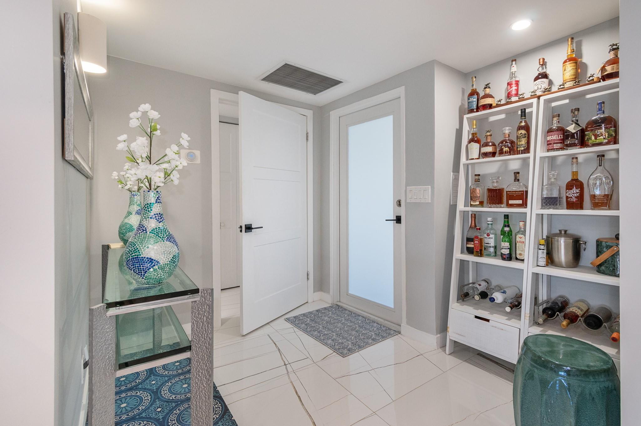 333 Sunset #105, Fort Lauderdale FL 33301
