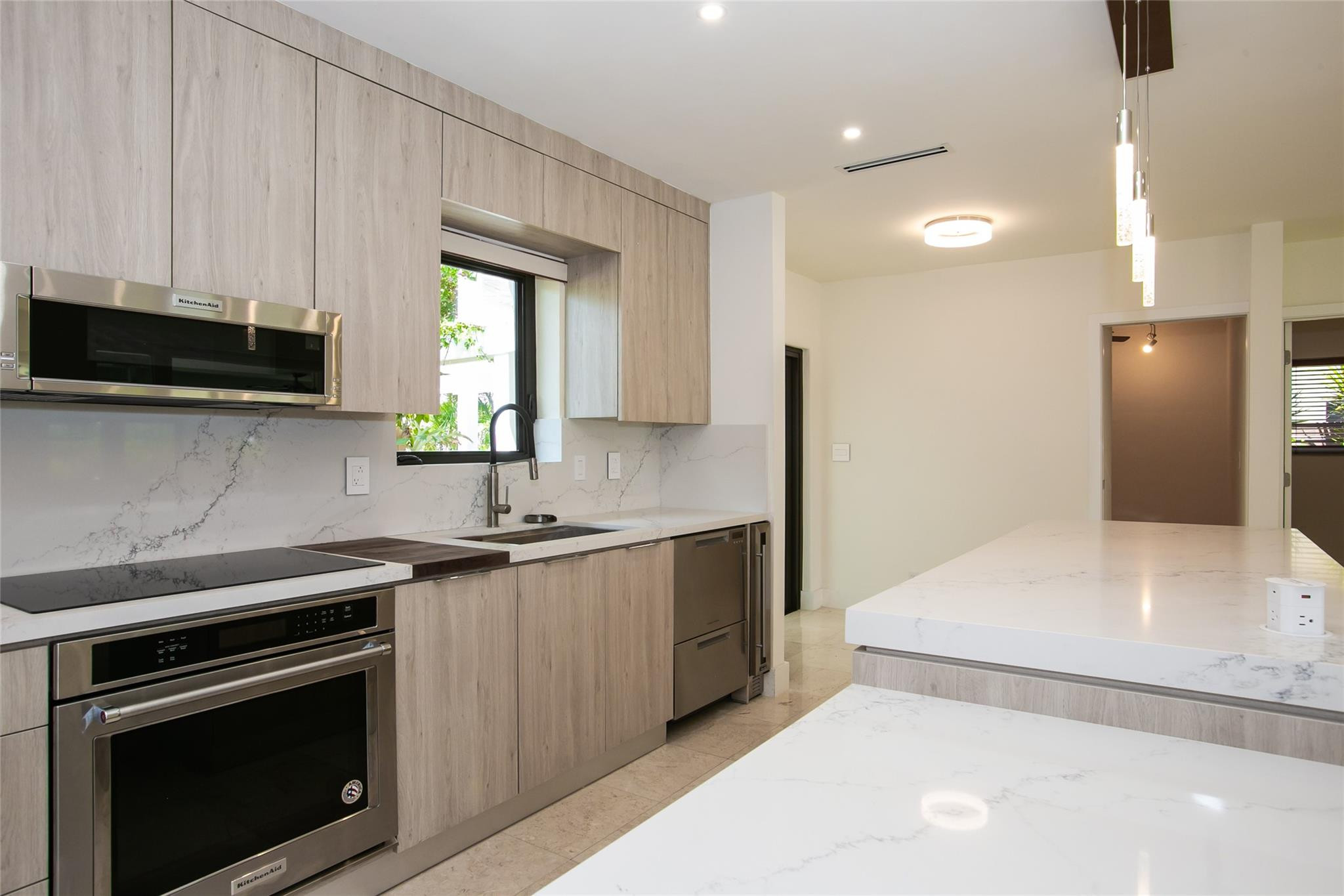 1806 NE 22nd, Fort Lauderdale FL 33305