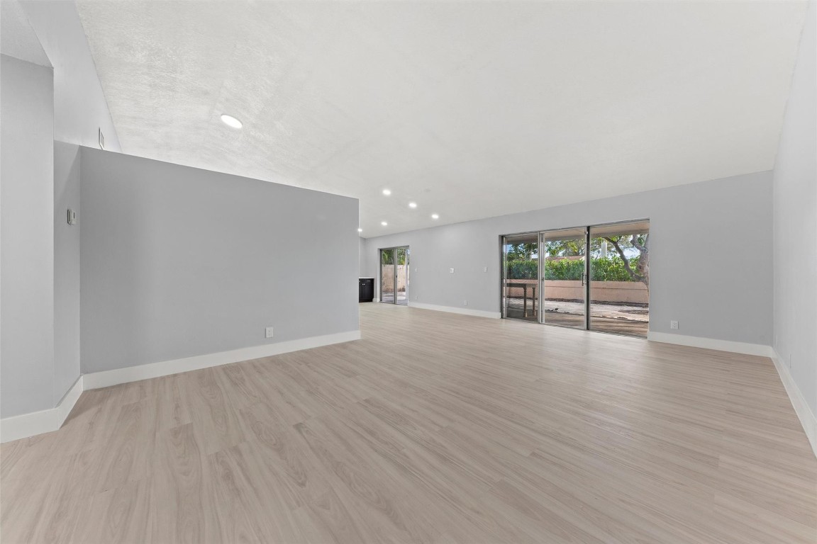 9918 Moss Pond, Boca Raton FL 33496