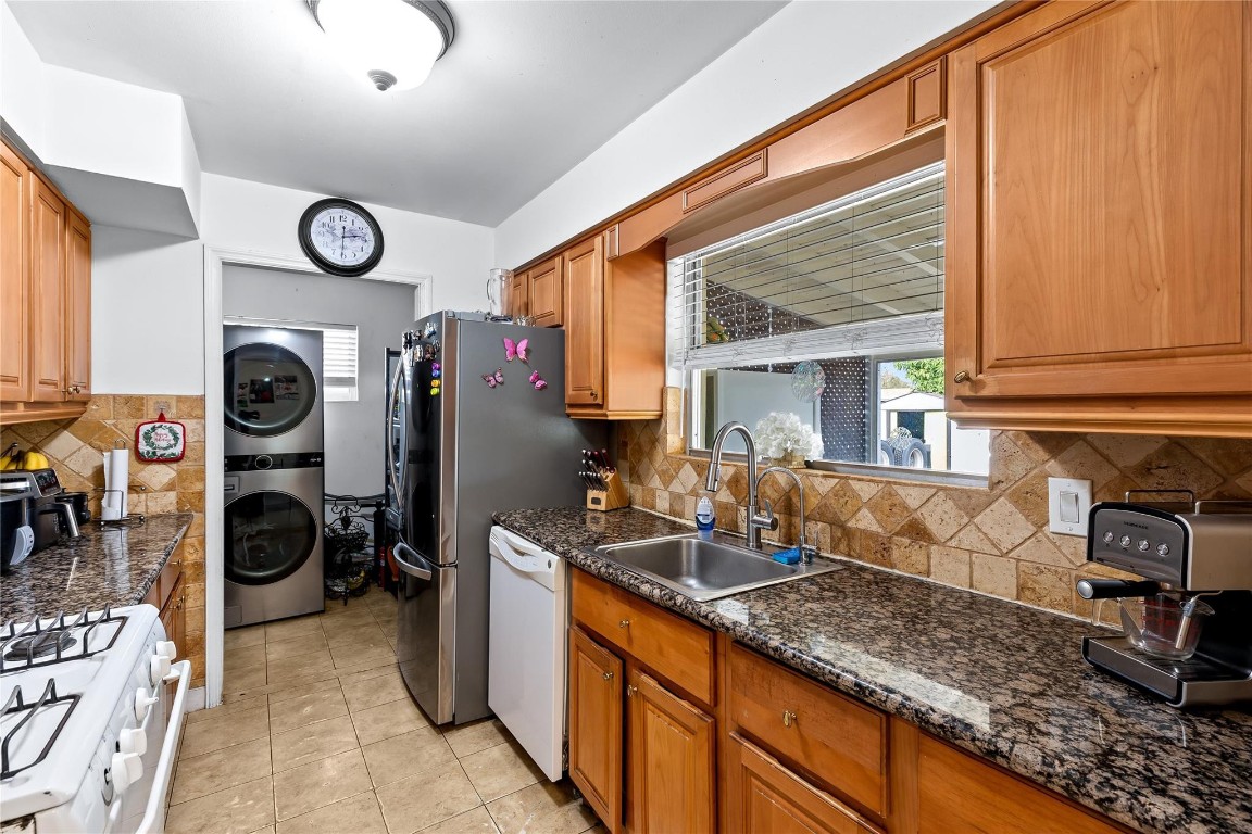 9174 N Military, Palm Beach Gardens FL 33410