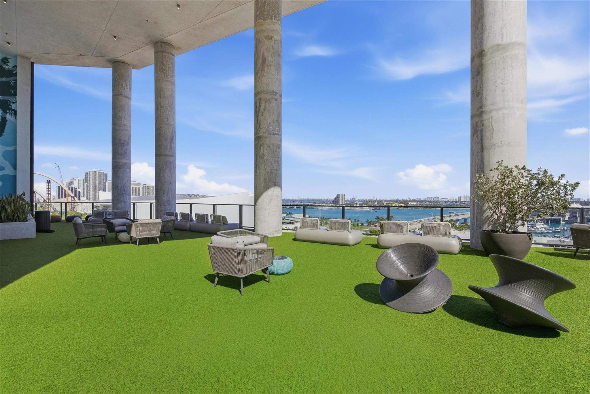 398 NE 5th #2017, Miami FL 33132
