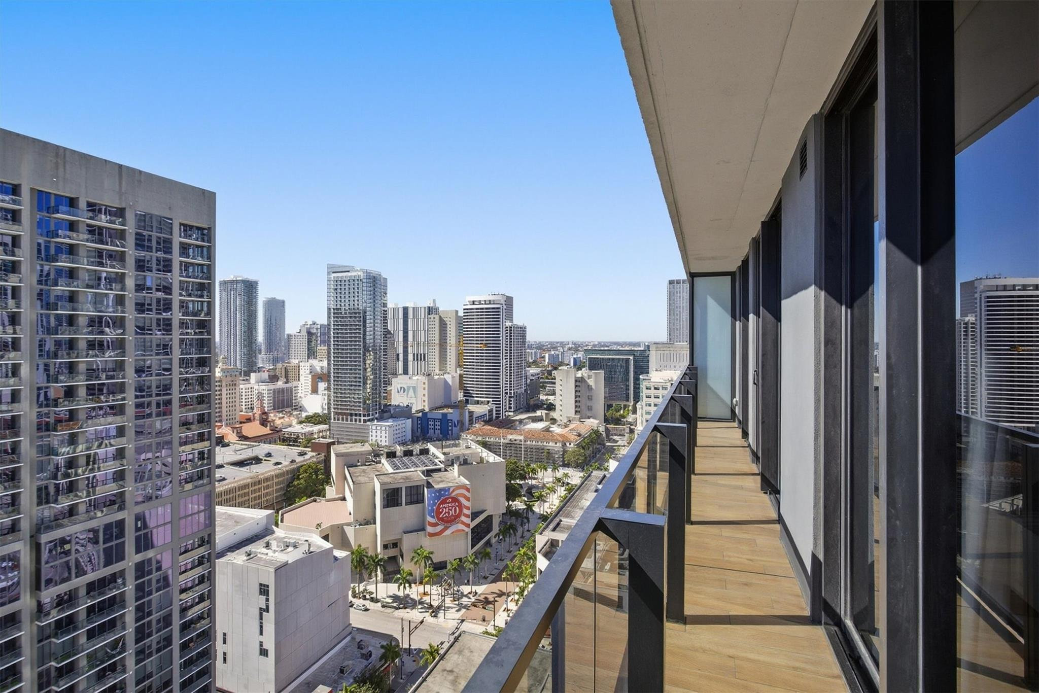 398 NE 5th #2017, Miami FL 33132