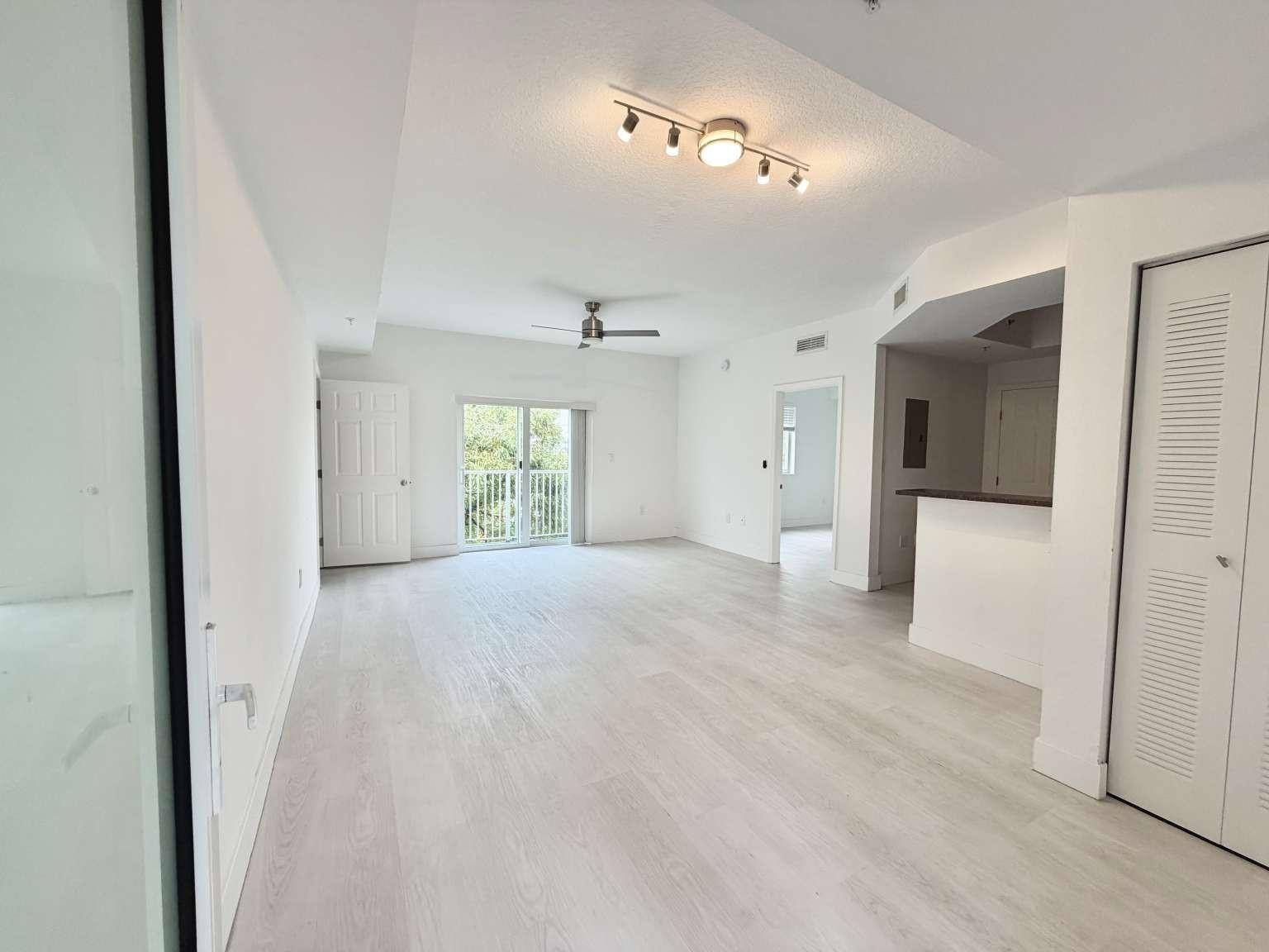 7516 NE 1st #302, Miami FL 33138