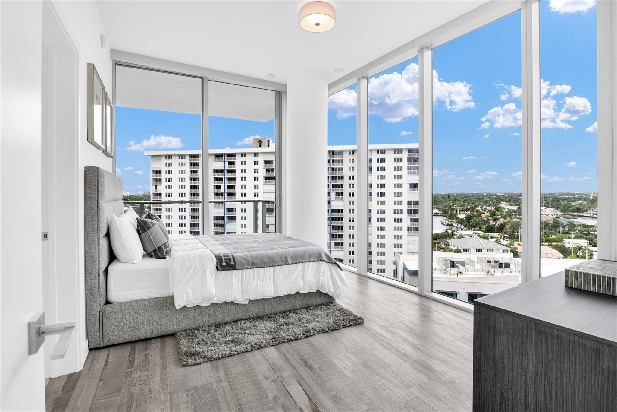 2200 N Ocean #S-906, Fort Lauderdale FL 33305