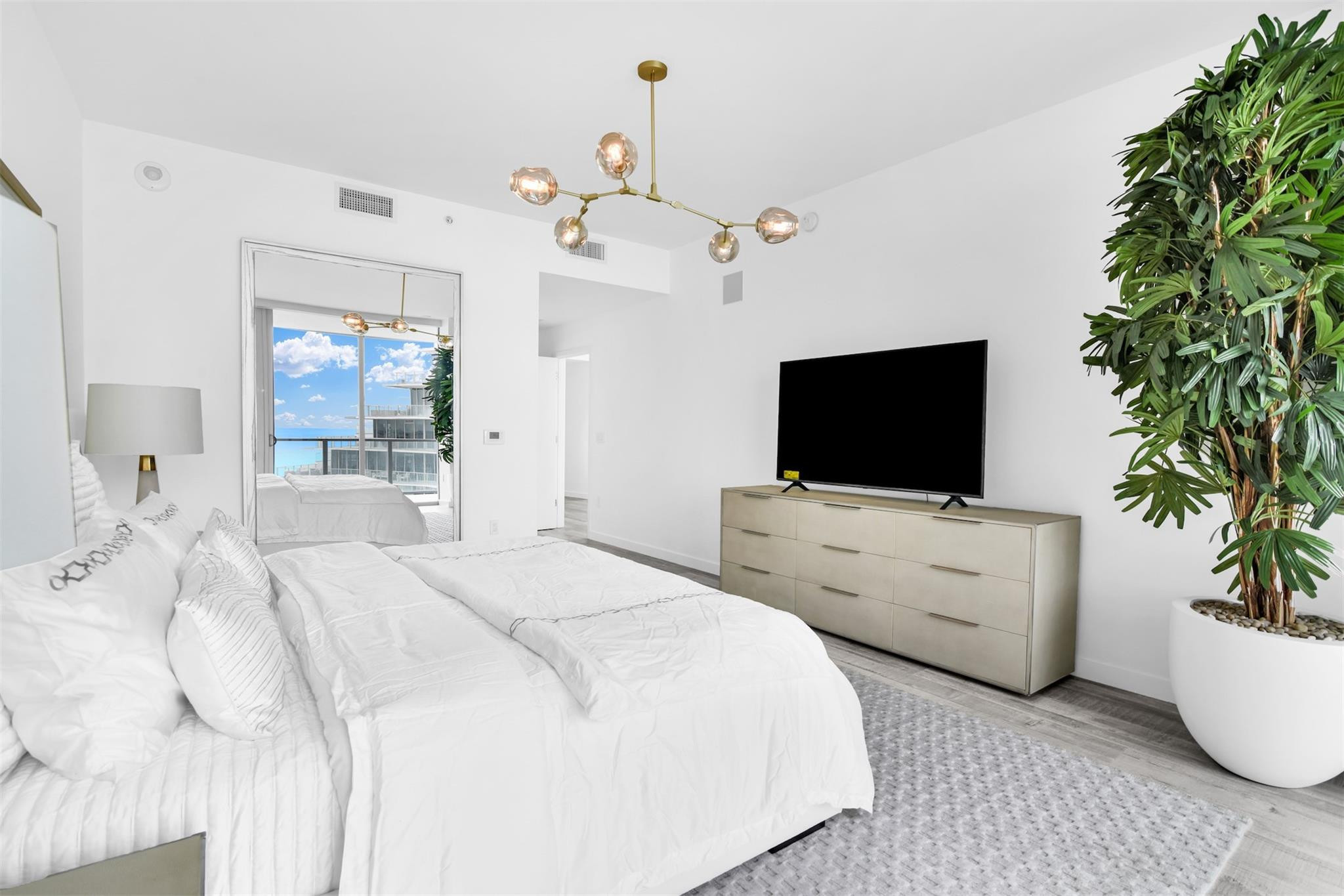 2200 N Ocean #S-906, Fort Lauderdale FL 33305