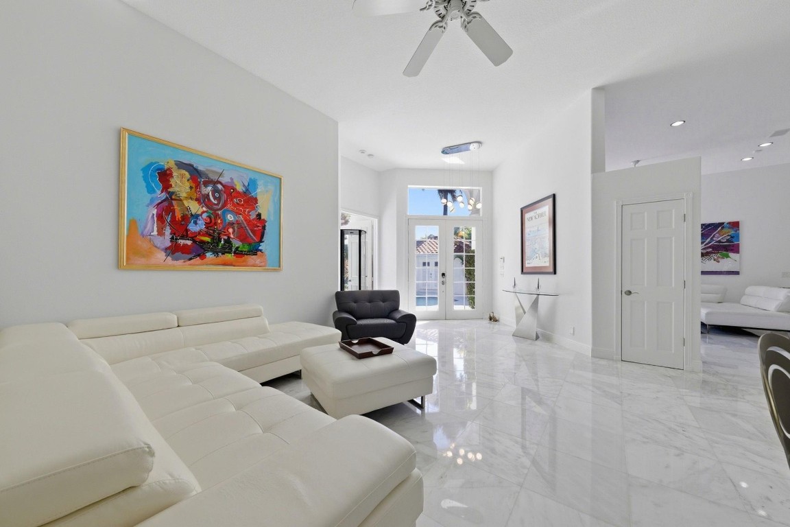 19149 Cloister Lake, Boca Raton FL 33498