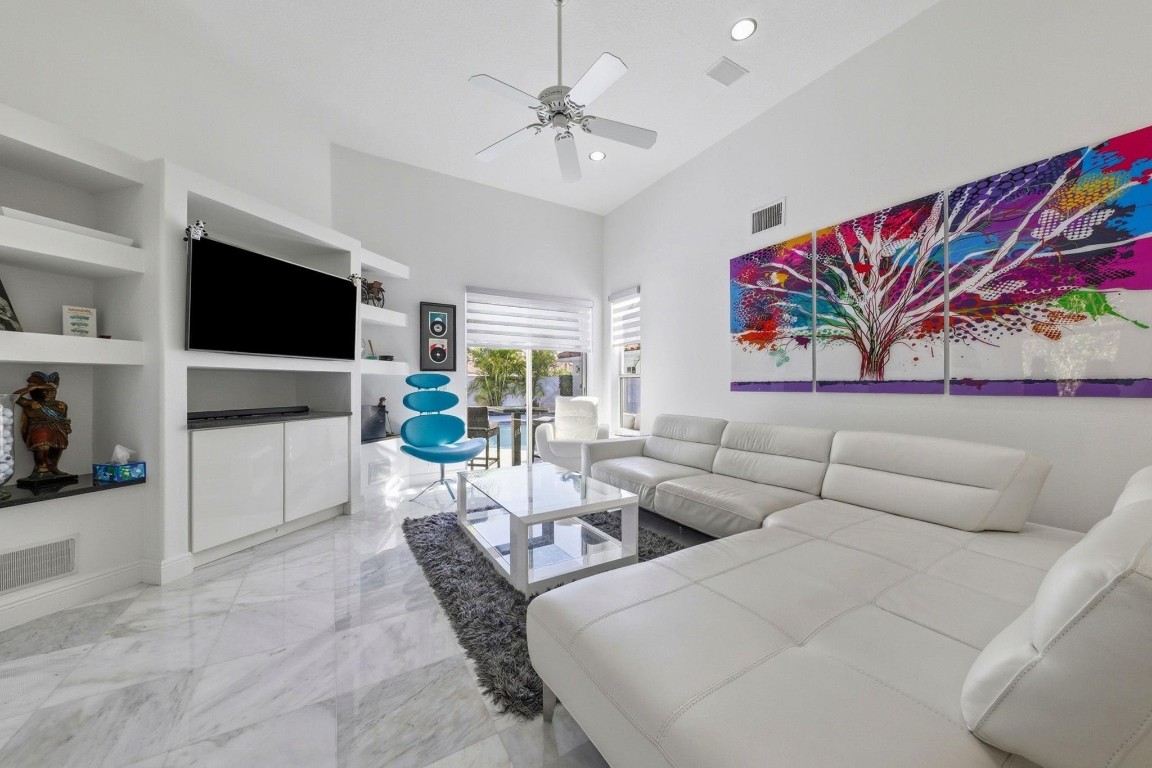 19149 Cloister Lake, Boca Raton FL 33498
