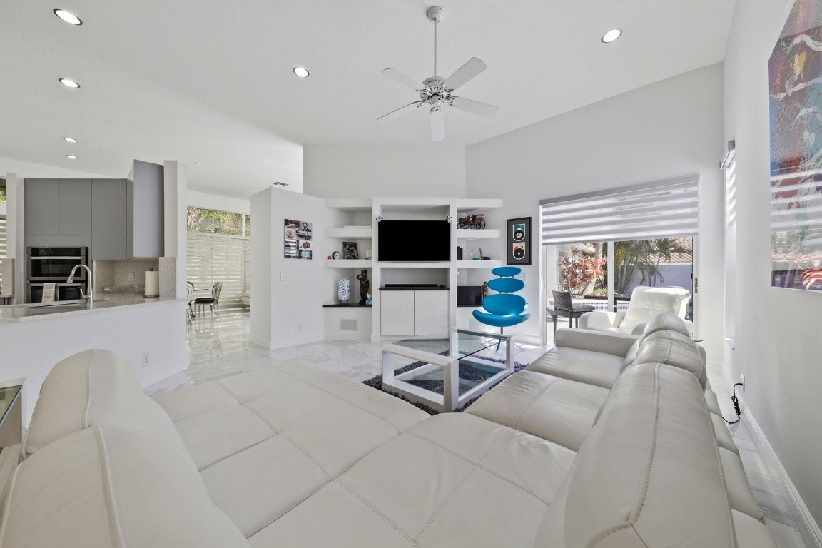 19149 Cloister Lake, Boca Raton FL 33498