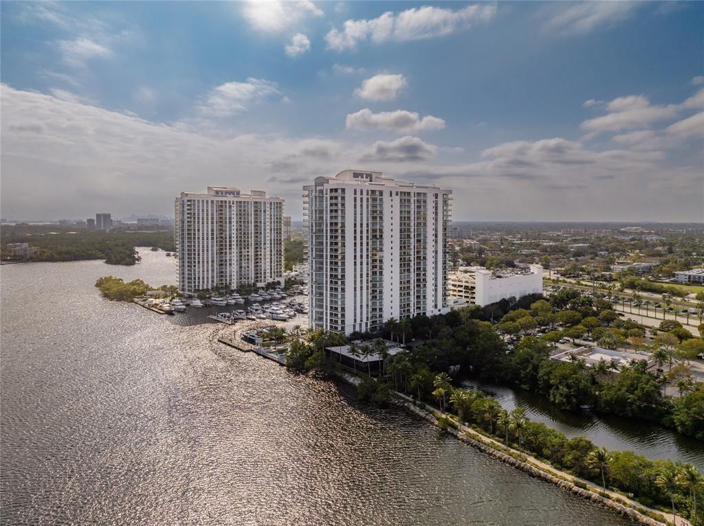 17301 Biscayne #Ph 7, Aventura FL 33160