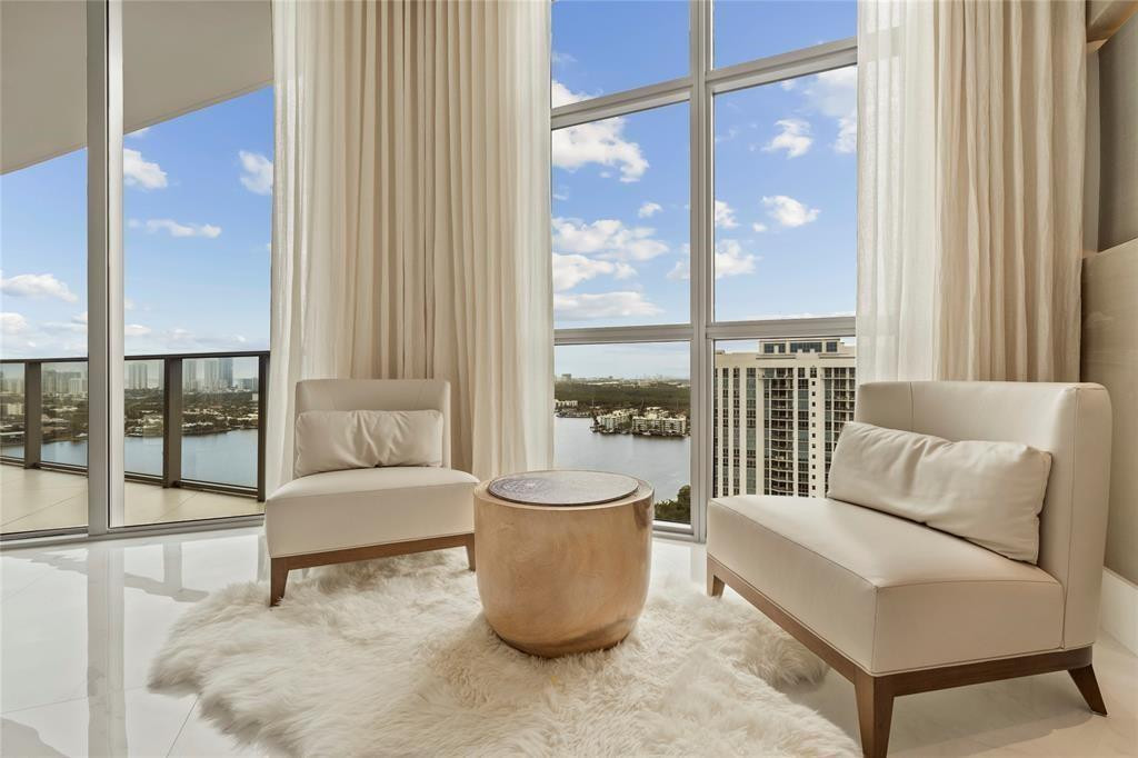 17301 Biscayne #Ph 7, Aventura FL 33160