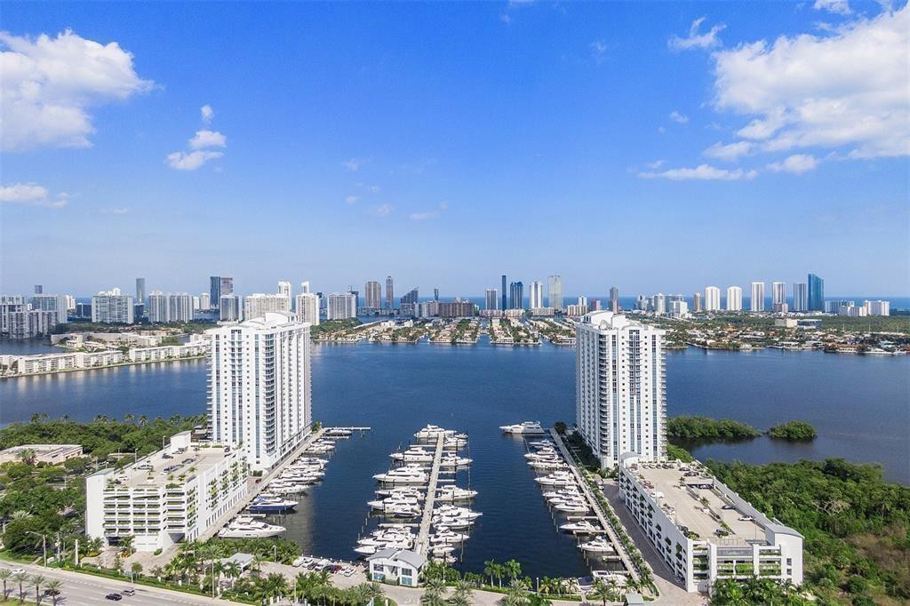 17301 Biscayne #Ph 7, Aventura FL 33160