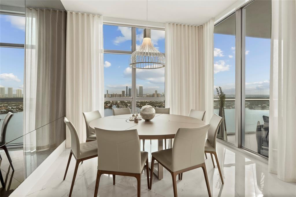 17301 Biscayne #Ph 7, Aventura FL 33160
