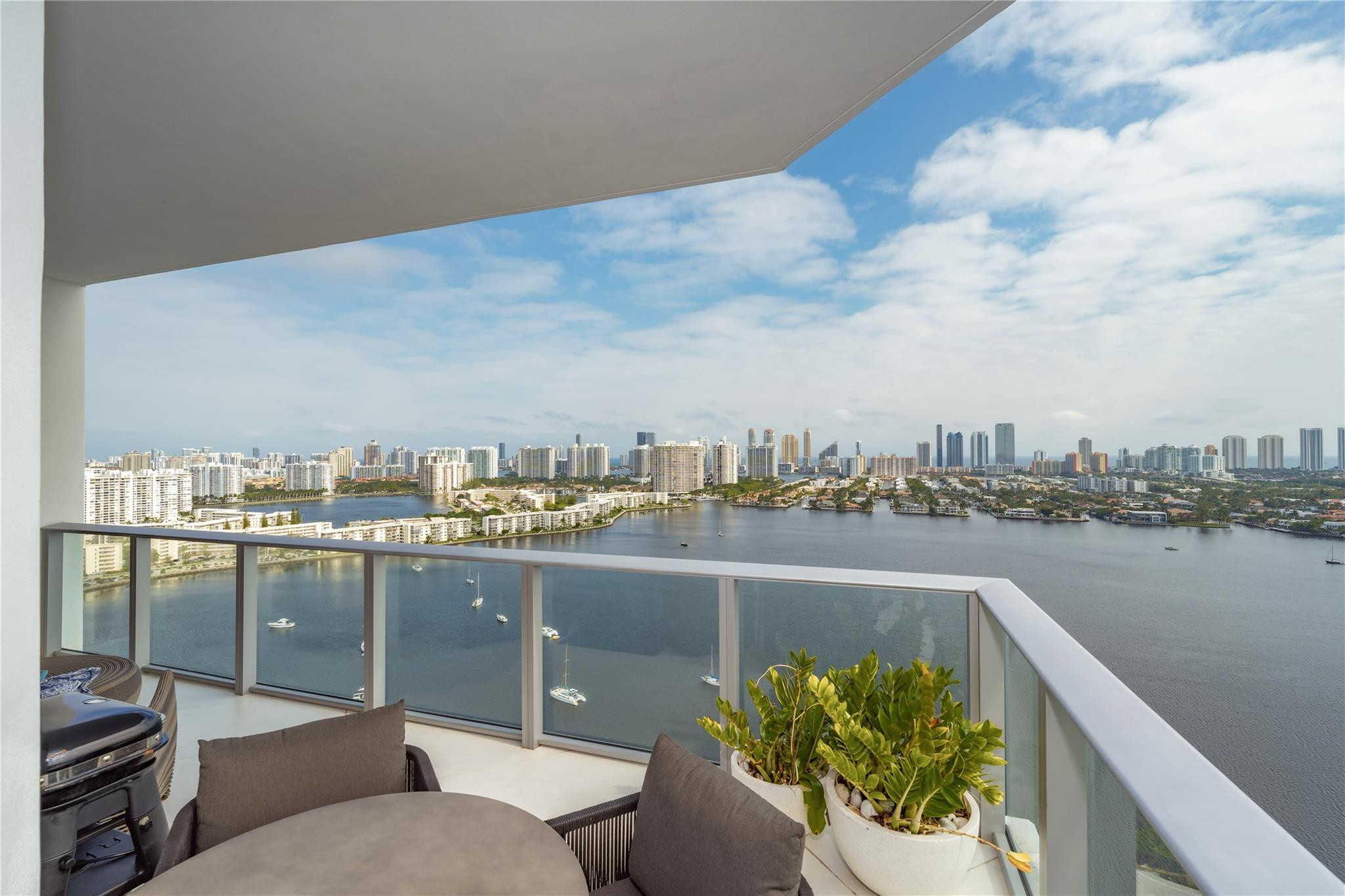 17301 Biscayne #Ph 7, Aventura FL 33160
