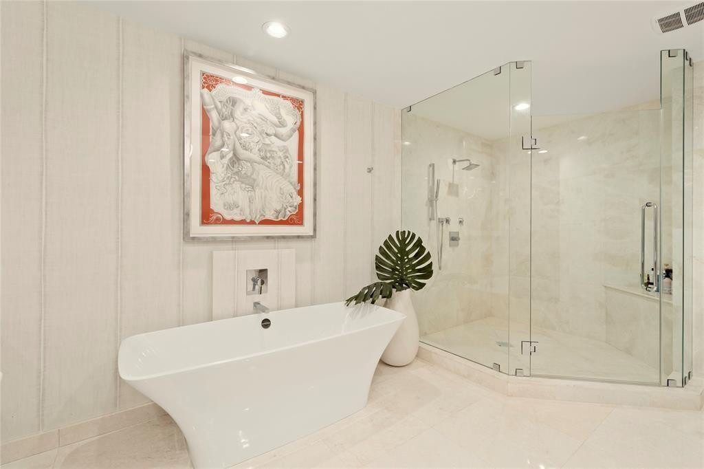 17301 Biscayne #Ph 7, Aventura FL 33160