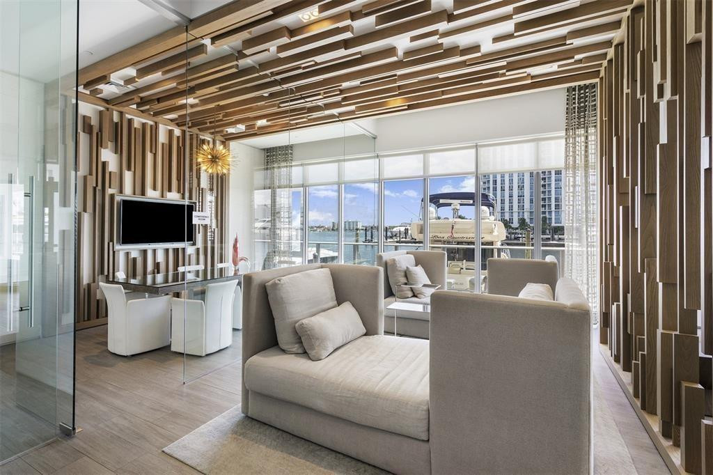 17301 Biscayne #Ph 7, Aventura FL 33160