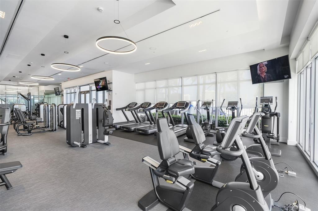 17301 Biscayne #Ph 7, Aventura FL 33160