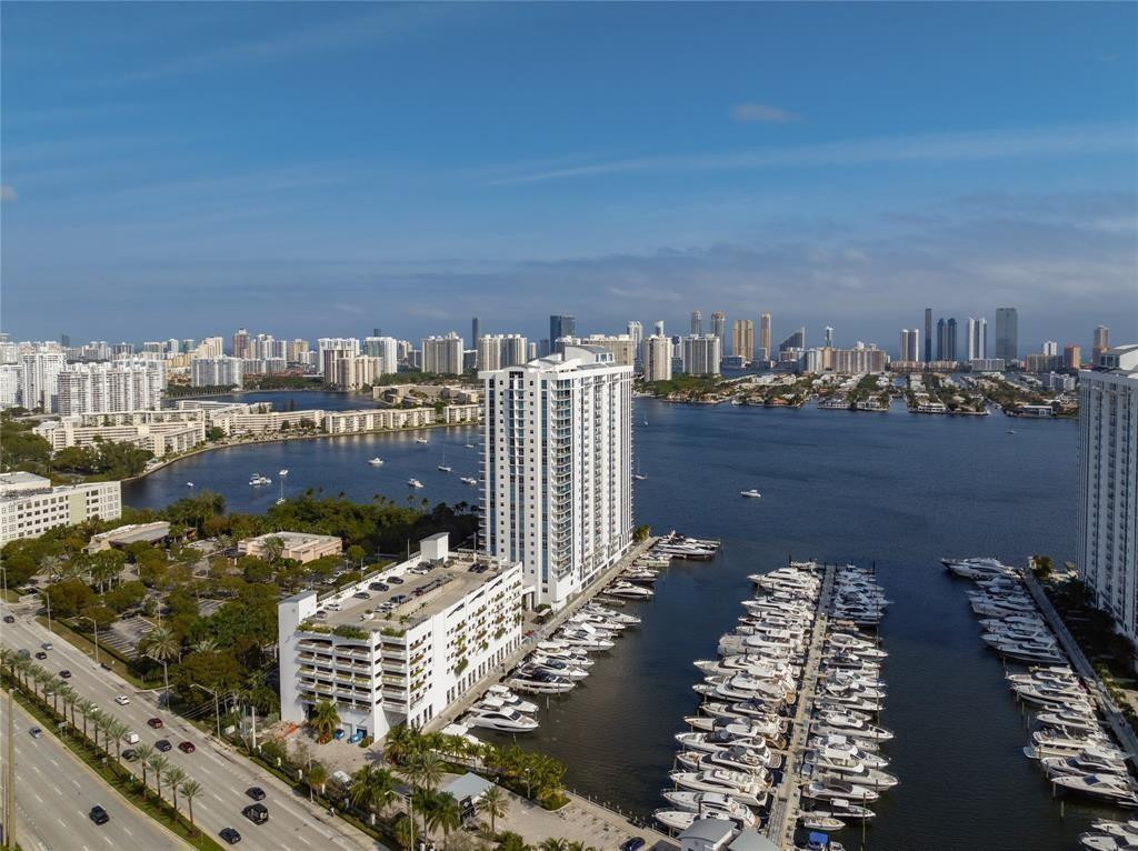 17301 Biscayne #Ph 7, Aventura FL 33160