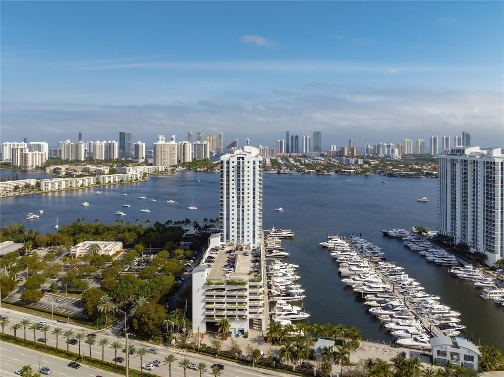 17301 Biscayne #Ph 7, Aventura FL 33160