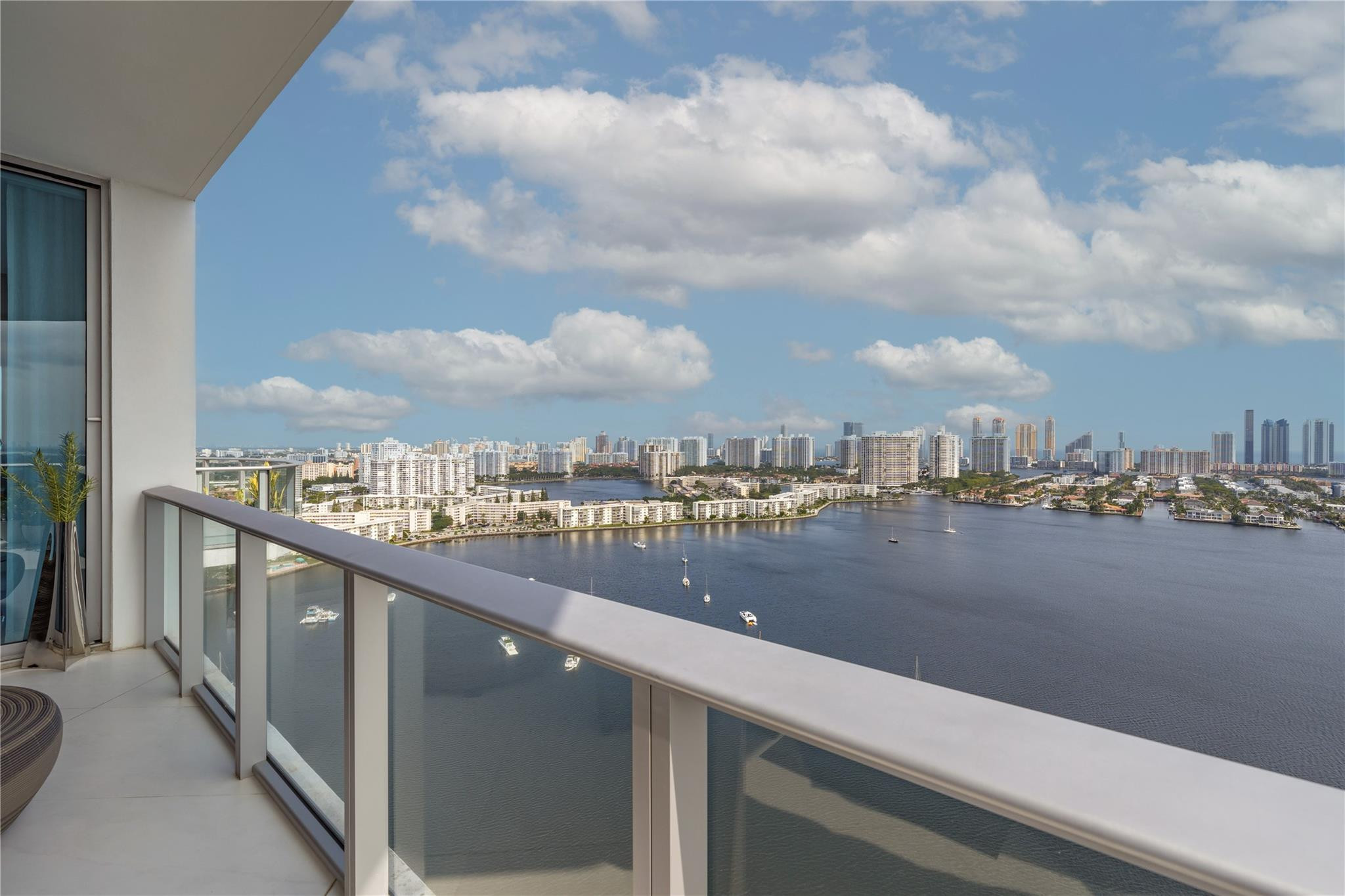 17301 Biscayne #Ph 7, Aventura FL 33160