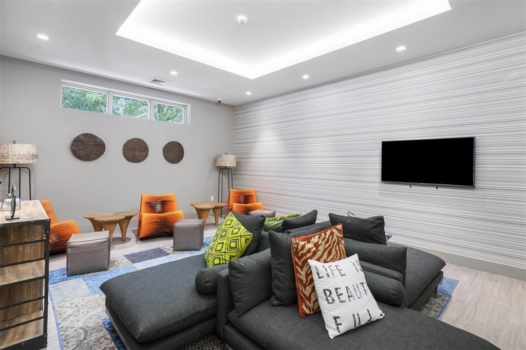 17301 Biscayne #Ph 7, Aventura FL 33160