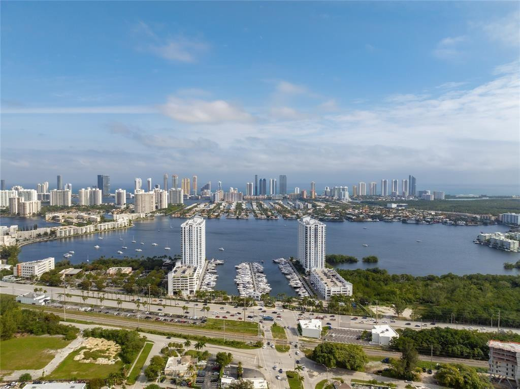 17301 Biscayne #Ph 7, Aventura FL 33160