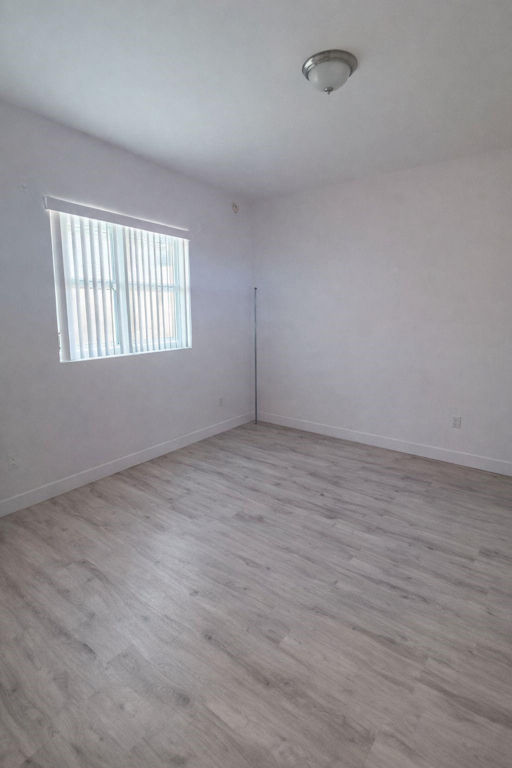 14951 Royal Oaks #1607, North Miami FL 33181