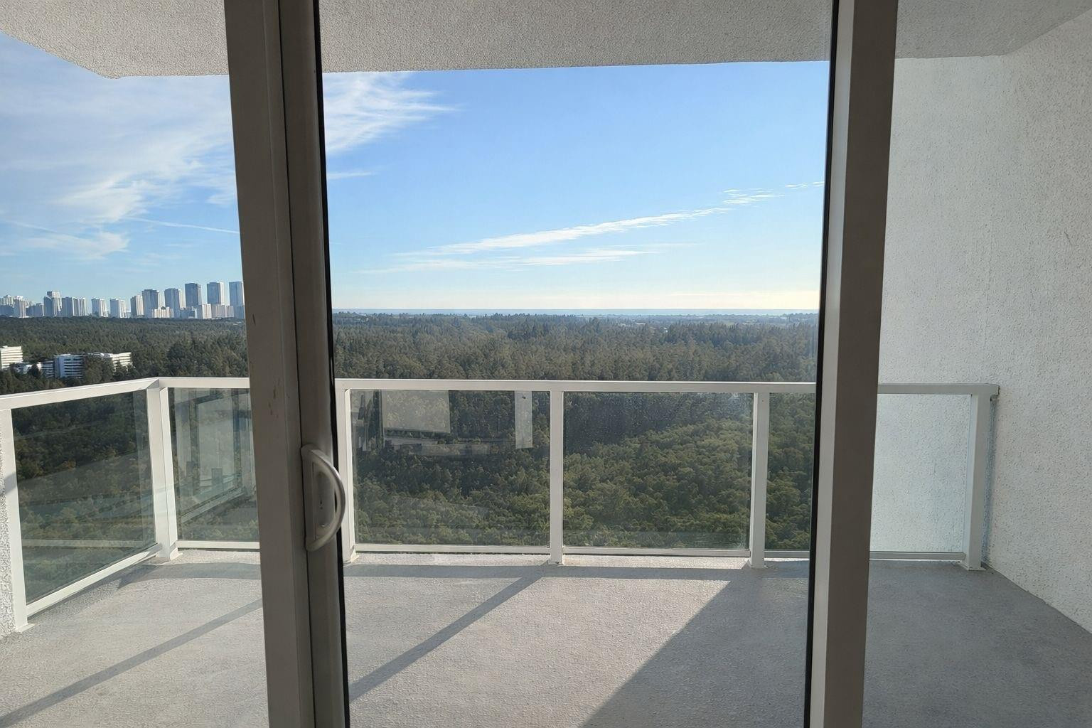 14951 Royal Oaks #1607, North Miami FL 33181