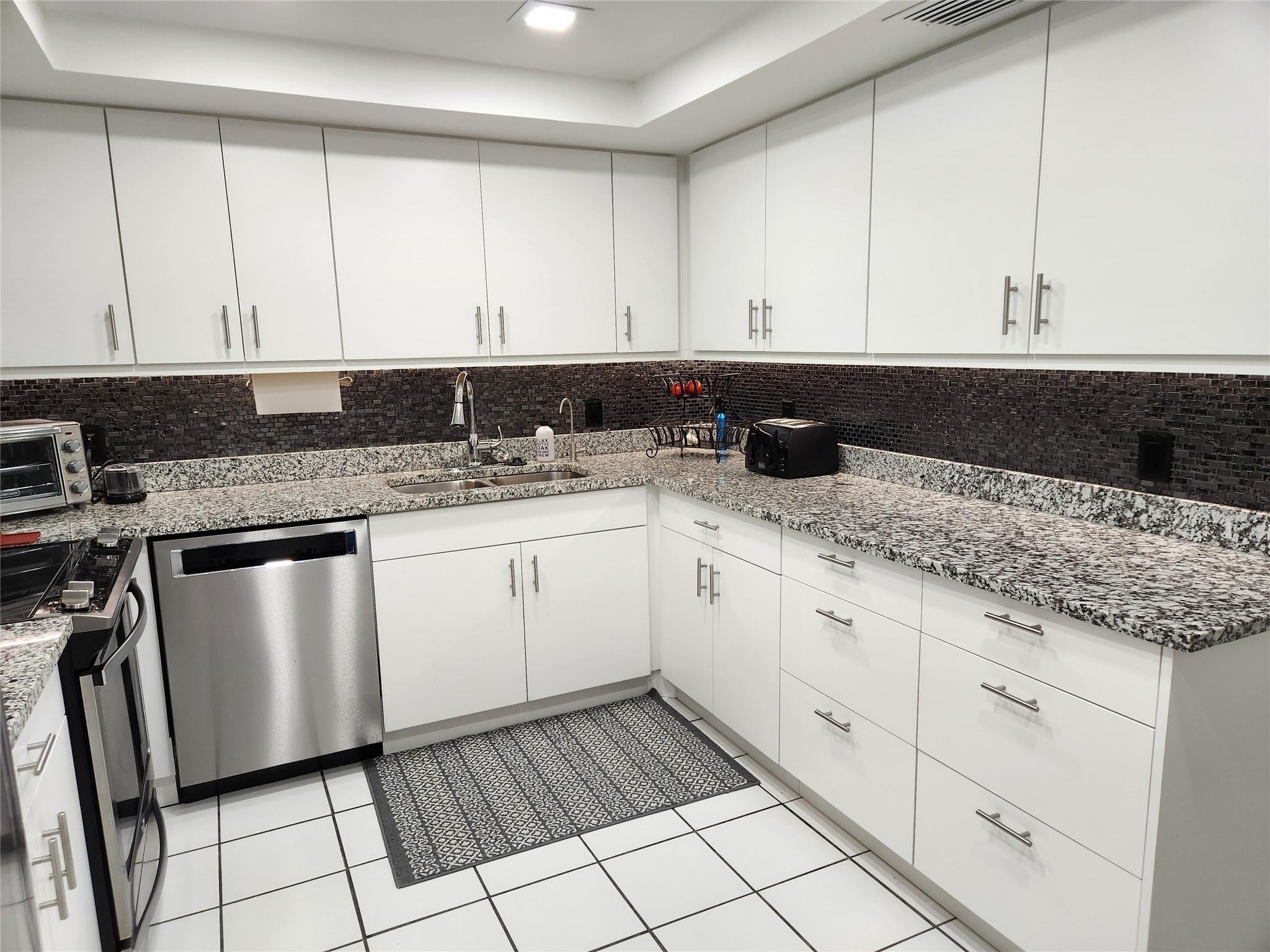 16100 Golf Club #301, Weston FL 33326