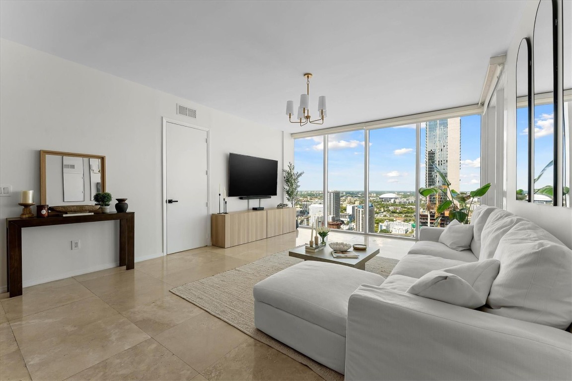 1040 Biscayne #3906, Miami FL 33132